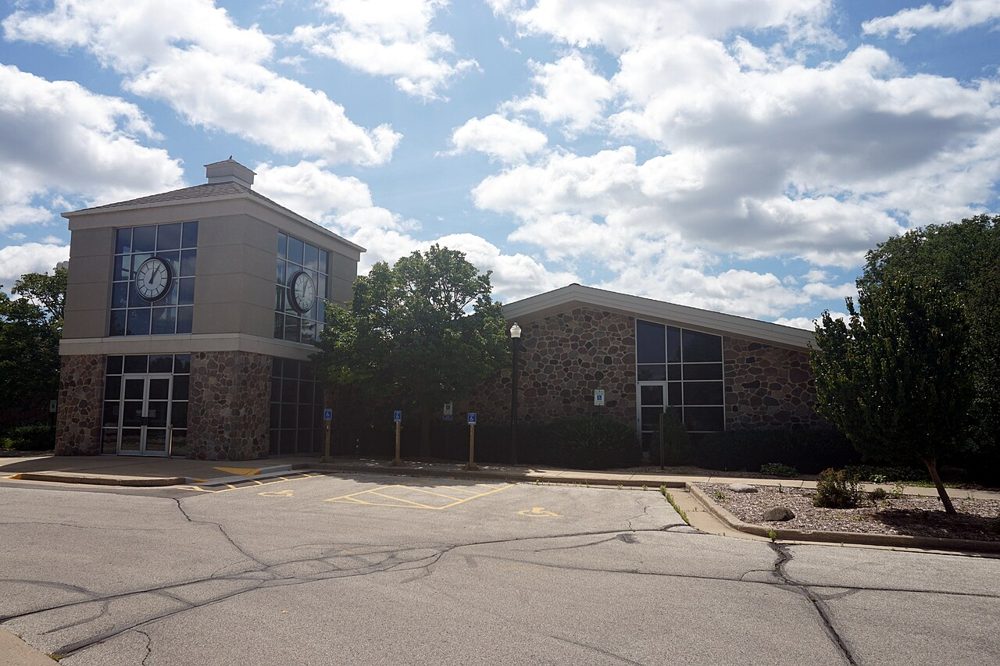 Brookfield City Hall, Wisconsin